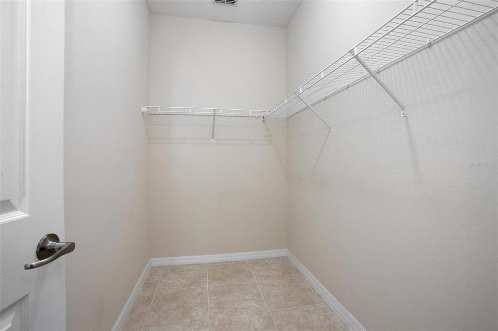 For Sale: $389,000 (4 beds, 2 baths, 1842 Square Feet)