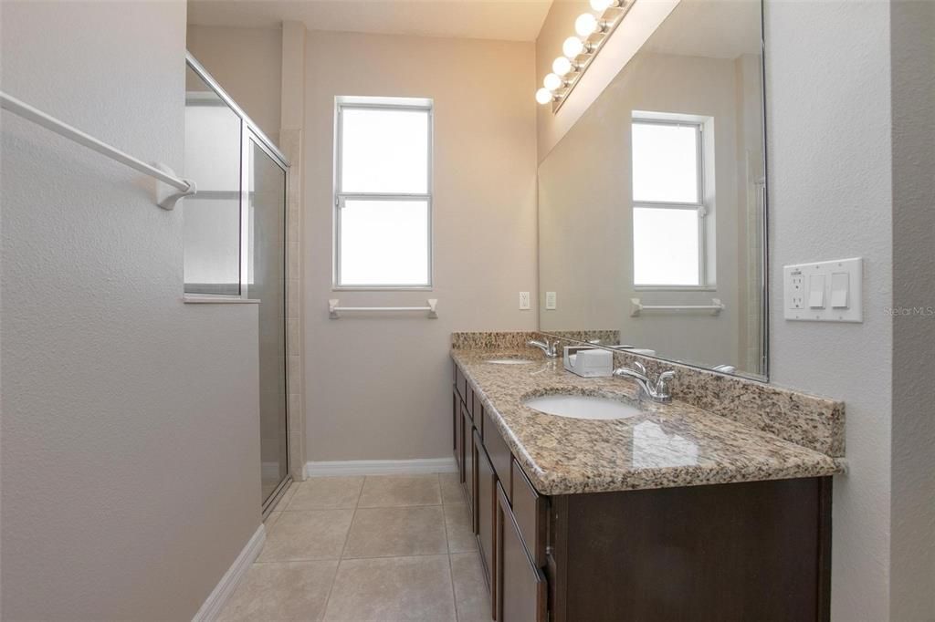 For Sale: $389,000 (4 beds, 2 baths, 1842 Square Feet)