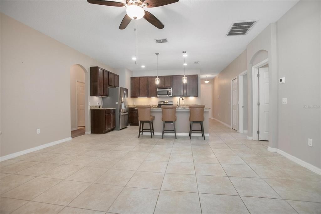 For Sale: $389,000 (4 beds, 2 baths, 1842 Square Feet)