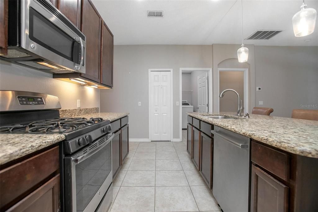 For Sale: $389,000 (4 beds, 2 baths, 1842 Square Feet)