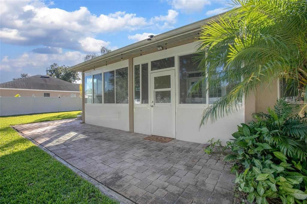 For Sale: $389,000 (4 beds, 2 baths, 1842 Square Feet)