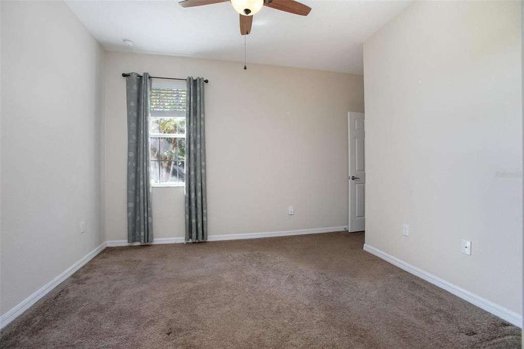 For Sale: $389,000 (4 beds, 2 baths, 1842 Square Feet)