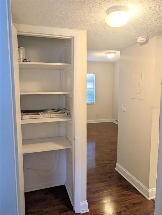 For Sale: $177,000 (1 beds, 1 baths, 600 Square Feet)