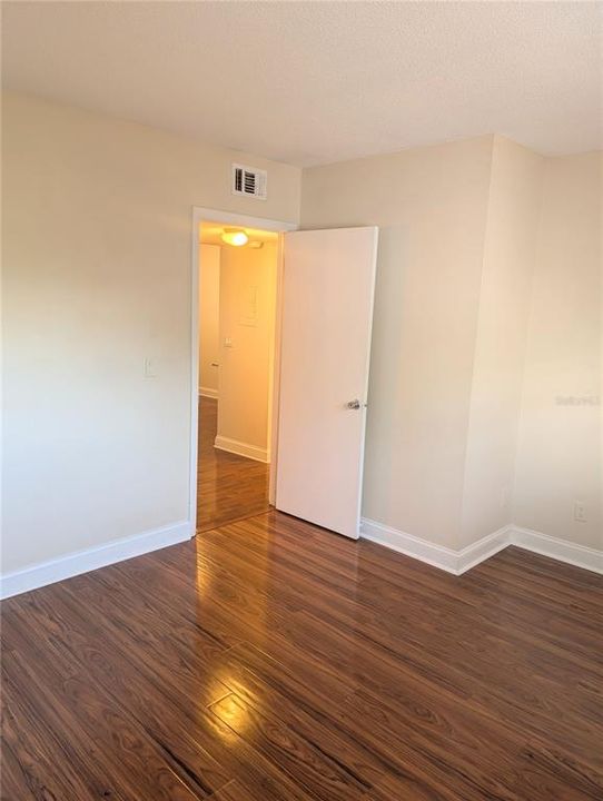 For Sale: $177,000 (1 beds, 1 baths, 600 Square Feet)