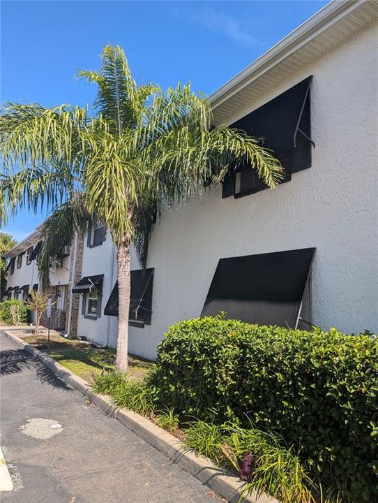 For Sale: $177,000 (1 beds, 1 baths, 600 Square Feet)