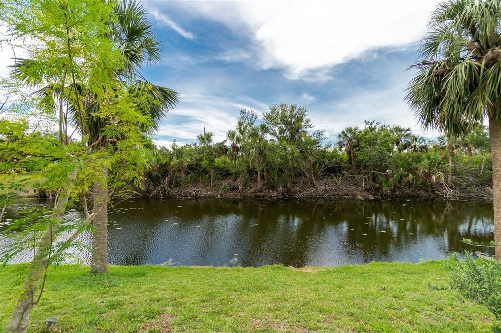 Active With Contract: $185,000 (2 beds, 2 baths, 852 Square Feet)