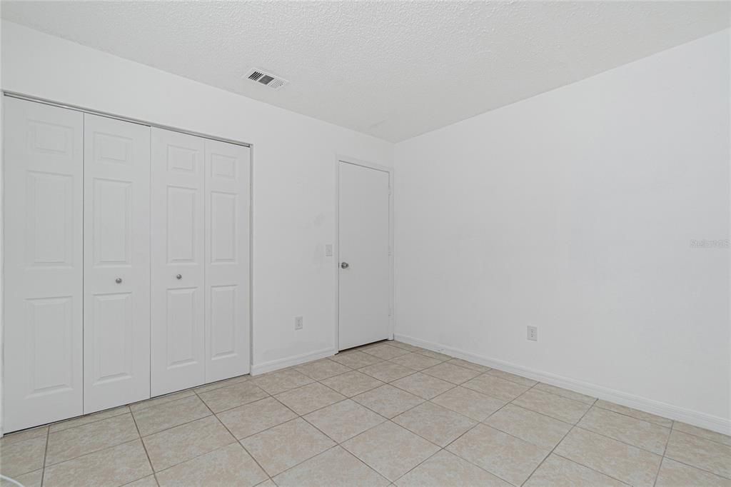 Active With Contract: $185,000 (2 beds, 2 baths, 852 Square Feet)