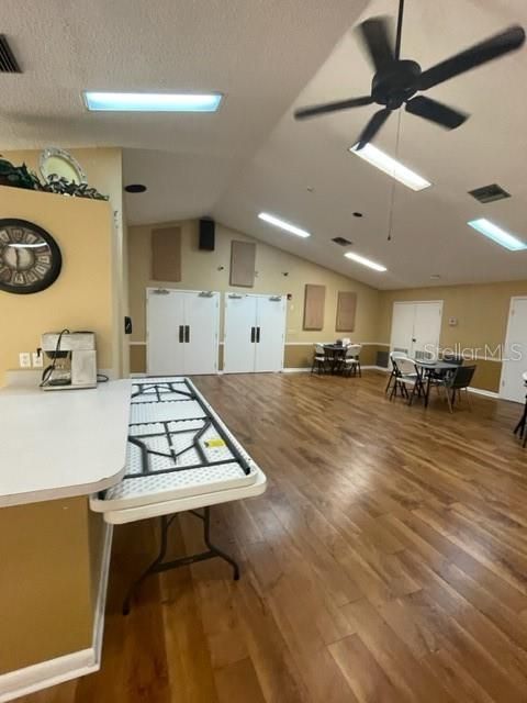 Active With Contract: $185,000 (2 beds, 2 baths, 852 Square Feet)