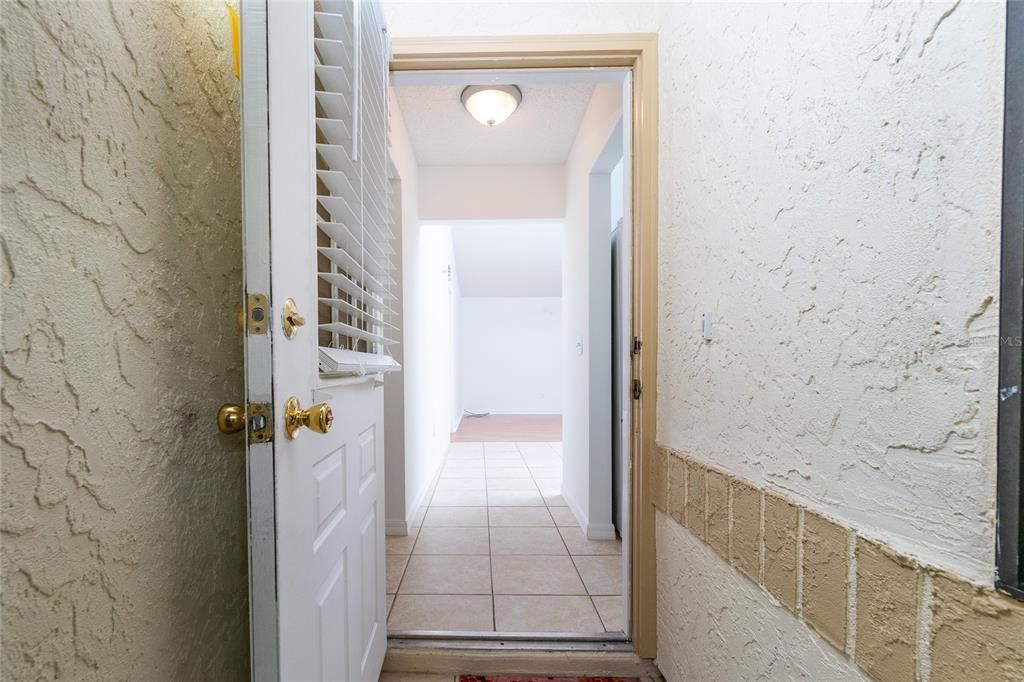 Active With Contract: $185,000 (2 beds, 2 baths, 852 Square Feet)