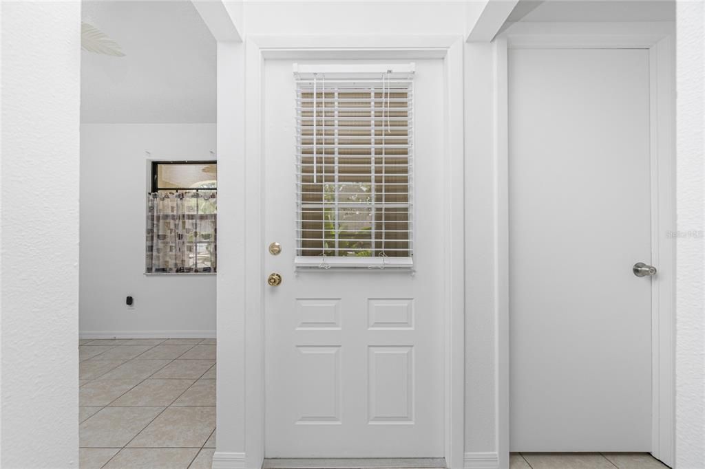 Active With Contract: $185,000 (2 beds, 2 baths, 852 Square Feet)