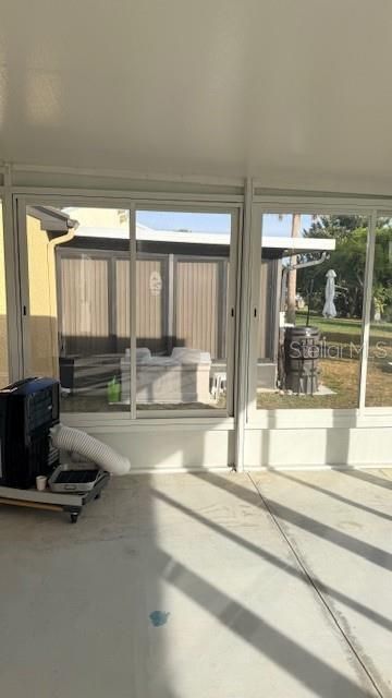 Active With Contract: $185,000 (2 beds, 2 baths, 852 Square Feet)