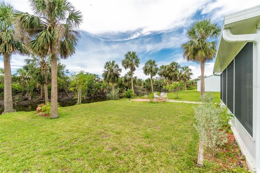 Active With Contract: $185,000 (2 beds, 2 baths, 852 Square Feet)