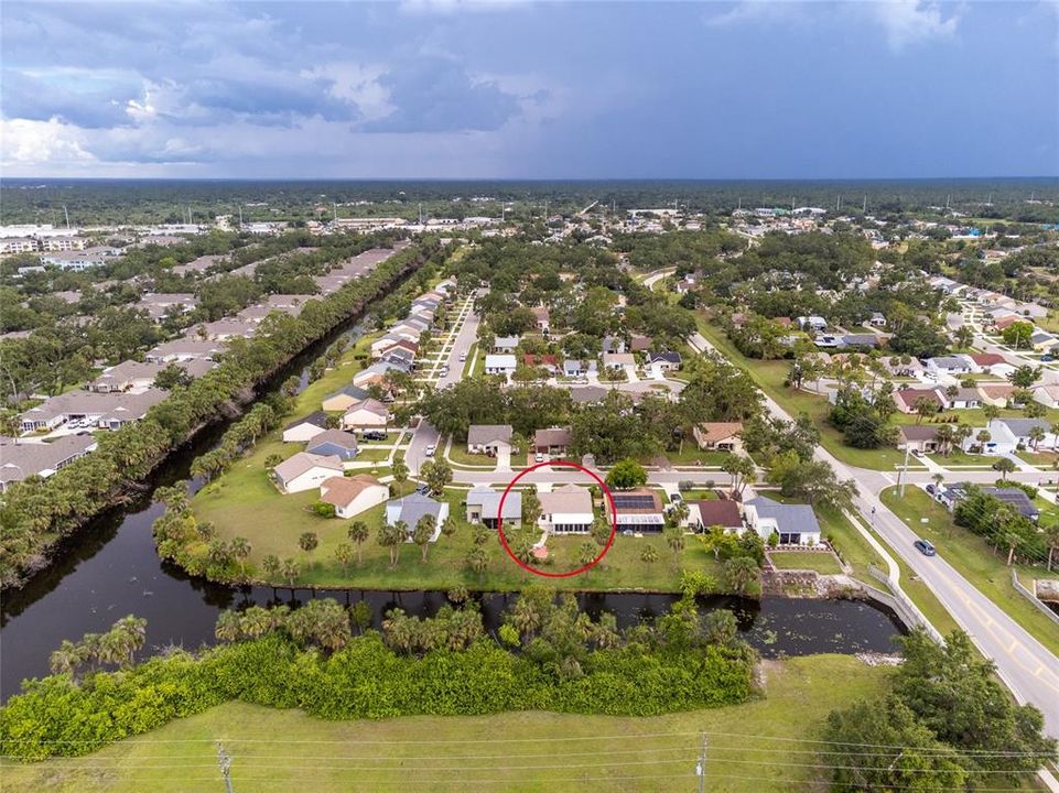 Active With Contract: $185,000 (2 beds, 2 baths, 852 Square Feet)