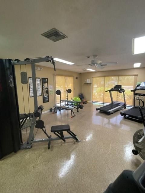 Active With Contract: $185,000 (2 beds, 2 baths, 852 Square Feet)