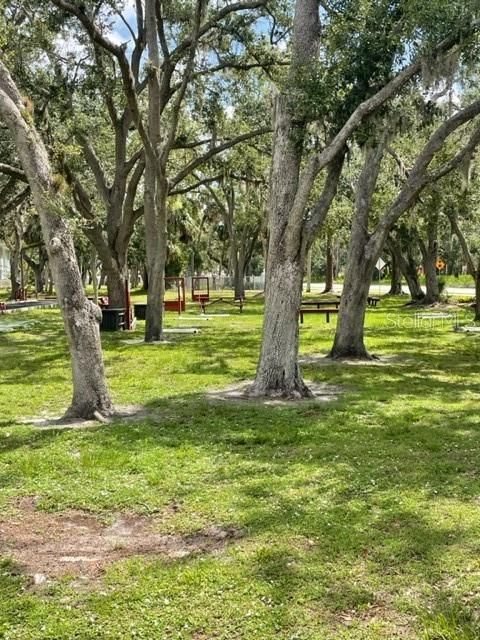 Active With Contract: $185,000 (2 beds, 2 baths, 852 Square Feet)