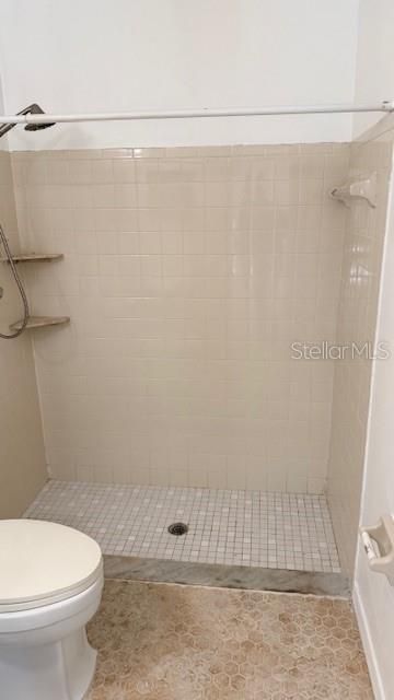 Active With Contract: $185,000 (2 beds, 2 baths, 852 Square Feet)