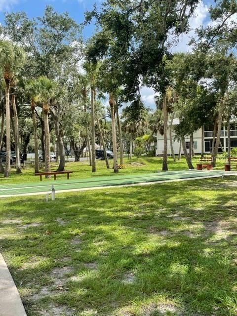 Active With Contract: $185,000 (2 beds, 2 baths, 852 Square Feet)