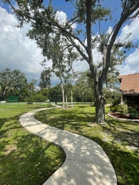 Active With Contract: $185,000 (2 beds, 2 baths, 852 Square Feet)