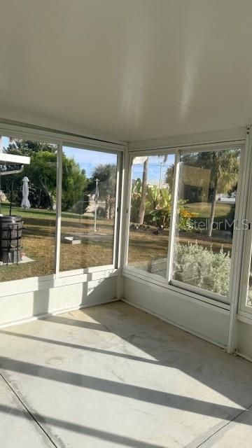 Active With Contract: $185,000 (2 beds, 2 baths, 852 Square Feet)