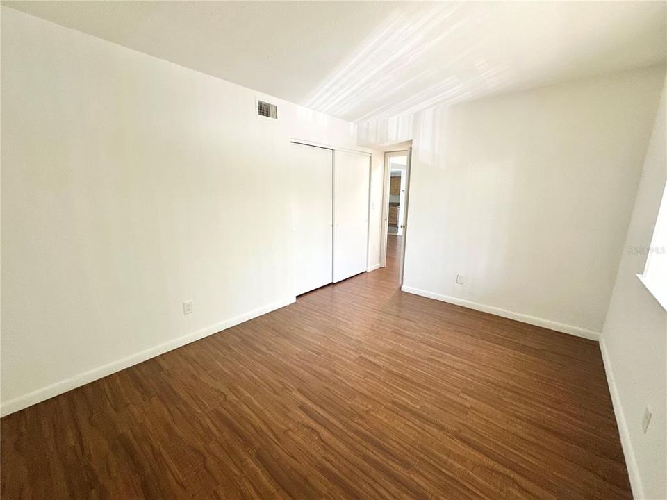 For Sale: $160,000 (2 beds, 2 baths, 1120 Square Feet)
