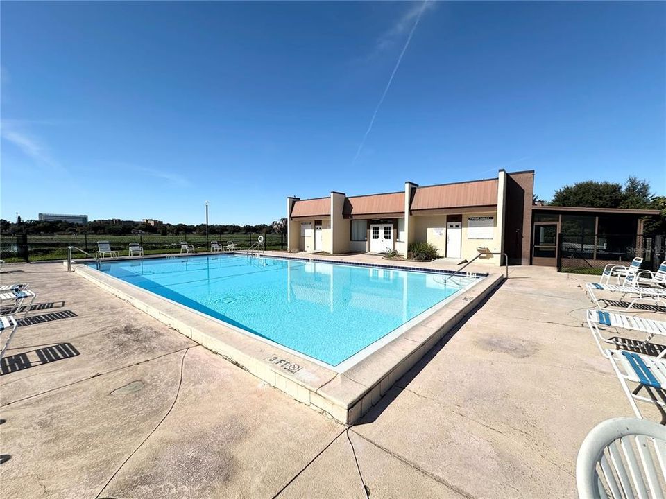 For Sale: $160,000 (2 beds, 2 baths, 1120 Square Feet)