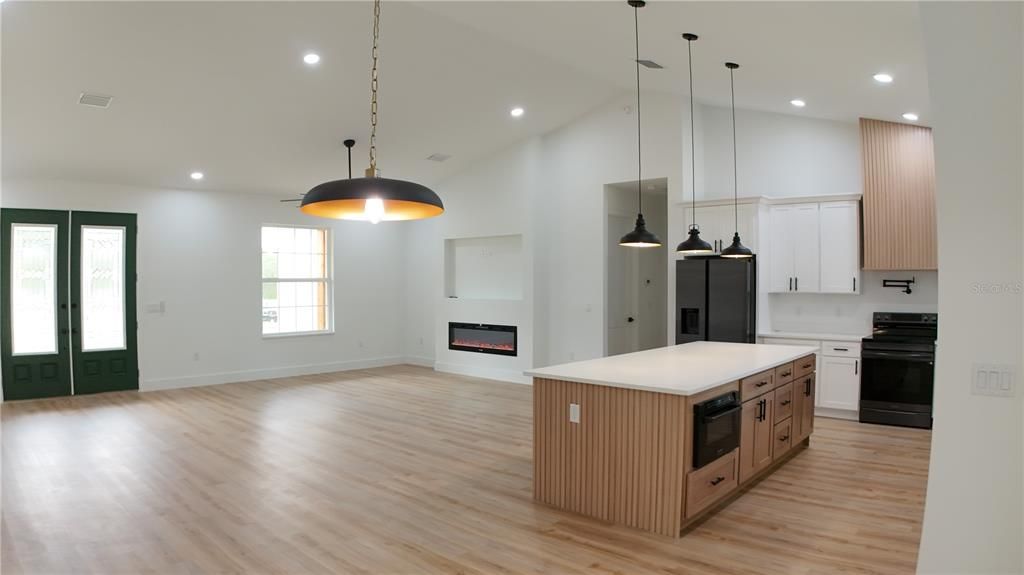 待售: $489,900 (4 贝兹, 2 浴室, 2073 平方英尺)