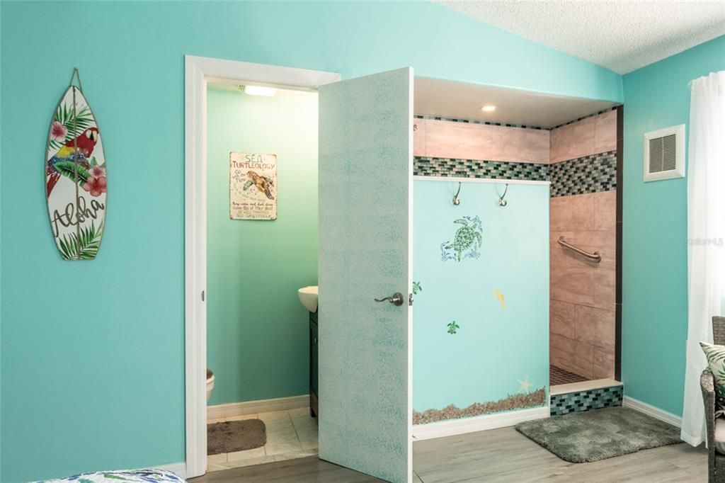 For Sale: $749,000 (4 beds, 3 baths, 2572 Square Feet)