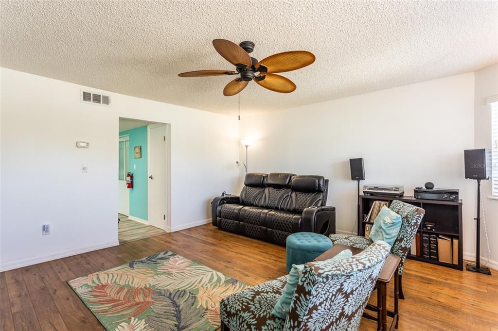 For Sale: $749,000 (4 beds, 3 baths, 2572 Square Feet)