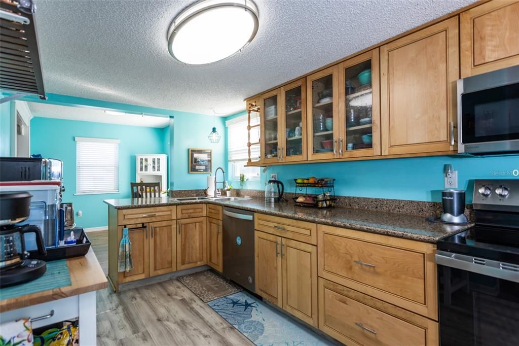 For Sale: $749,000 (4 beds, 3 baths, 2572 Square Feet)