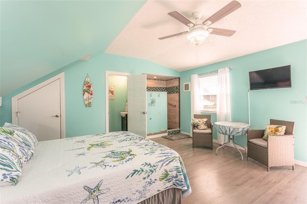 For Sale: $749,000 (4 beds, 3 baths, 2572 Square Feet)