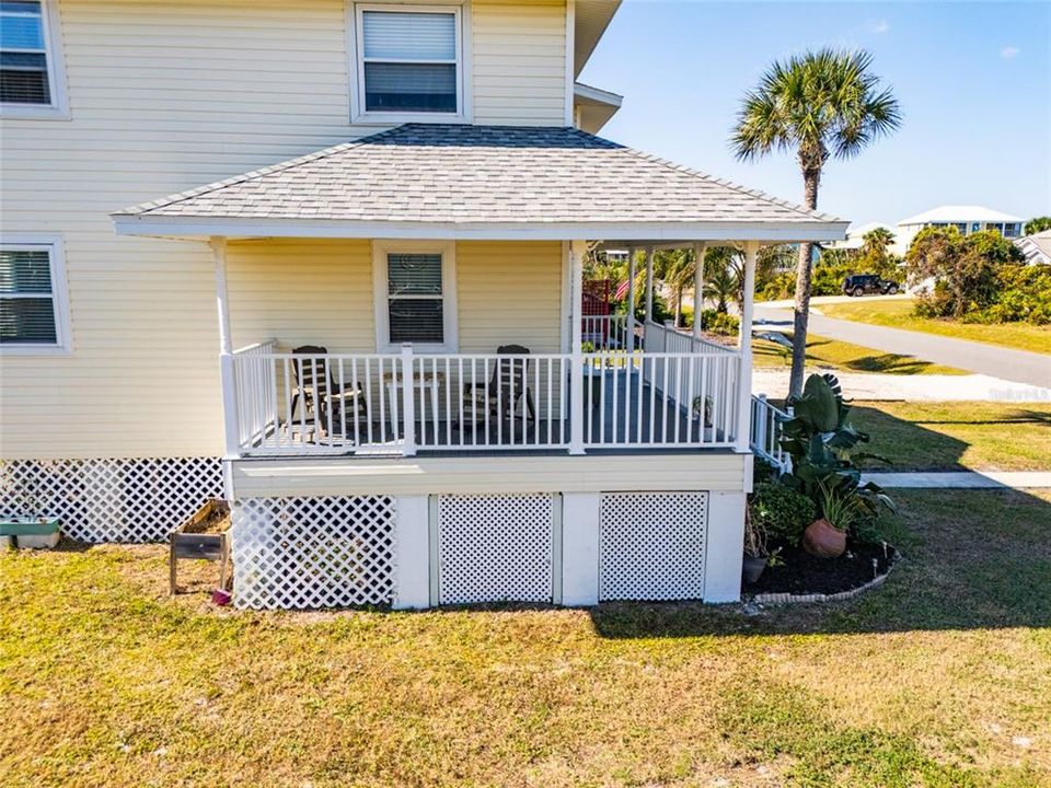 For Sale: $749,000 (4 beds, 3 baths, 2572 Square Feet)