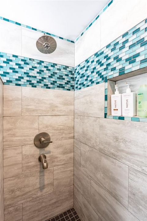 For Sale: $749,000 (4 beds, 3 baths, 2572 Square Feet)