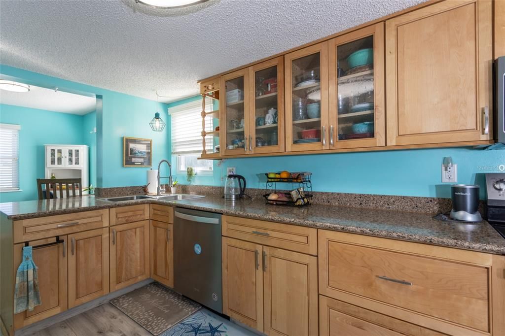 For Sale: $749,000 (4 beds, 3 baths, 2572 Square Feet)