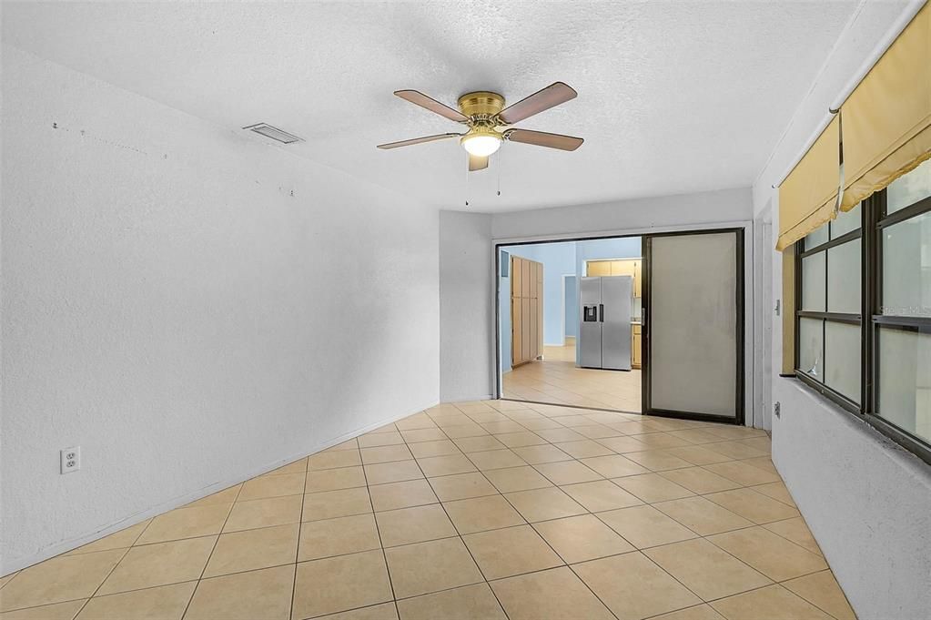 For Sale: $229,900 (2 beds, 2 baths, 1322 Square Feet)