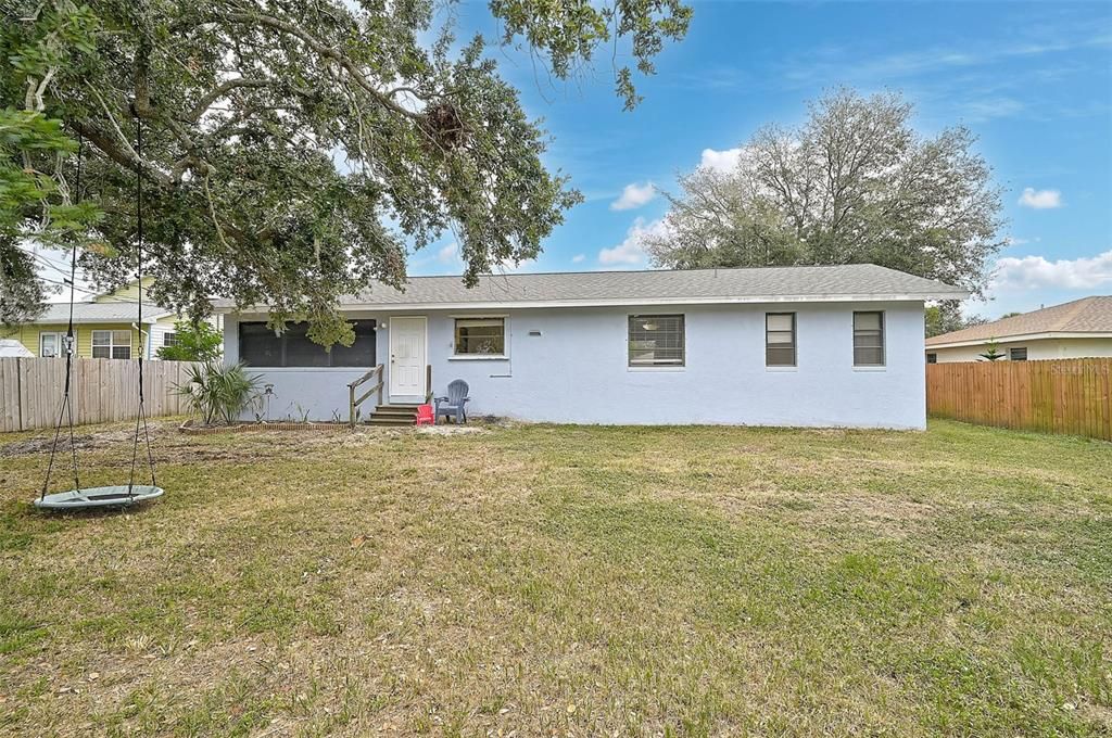 For Sale: $229,900 (2 beds, 2 baths, 1322 Square Feet)