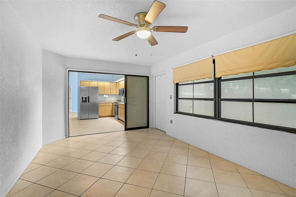 For Sale: $229,900 (2 beds, 2 baths, 1322 Square Feet)