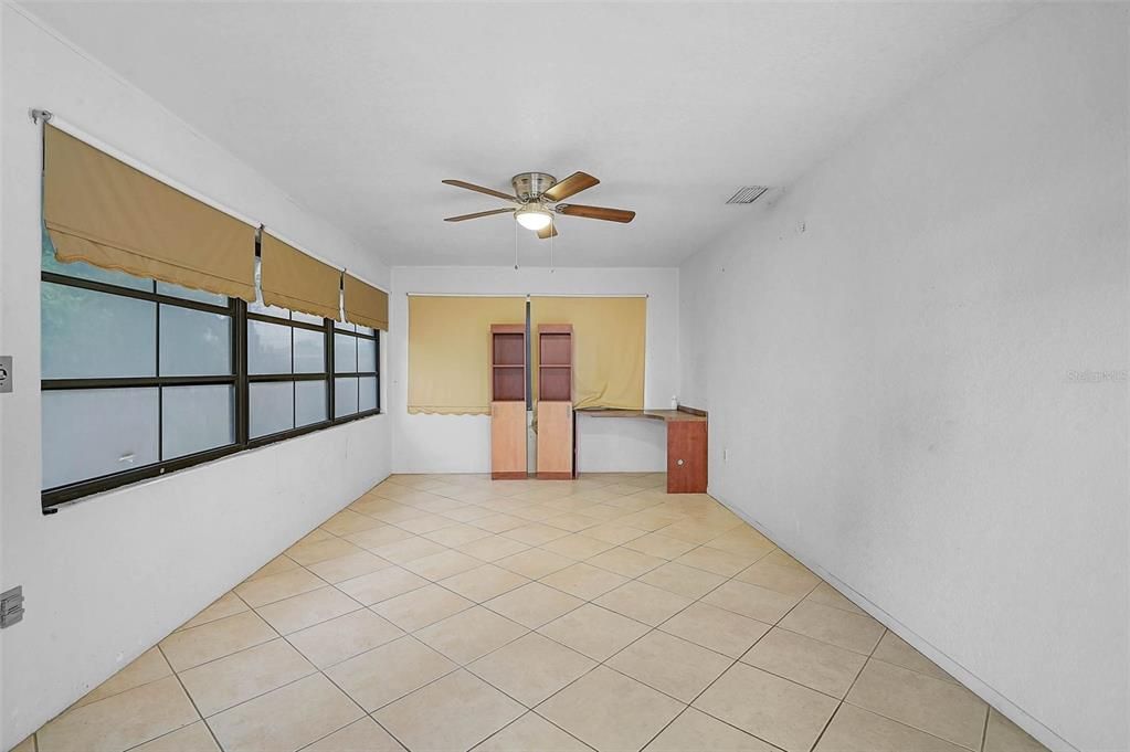 For Sale: $229,900 (2 beds, 2 baths, 1322 Square Feet)