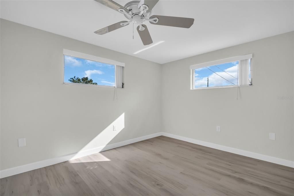 For Sale: $299,900 (2 beds, 2 baths, 1504 Square Feet)