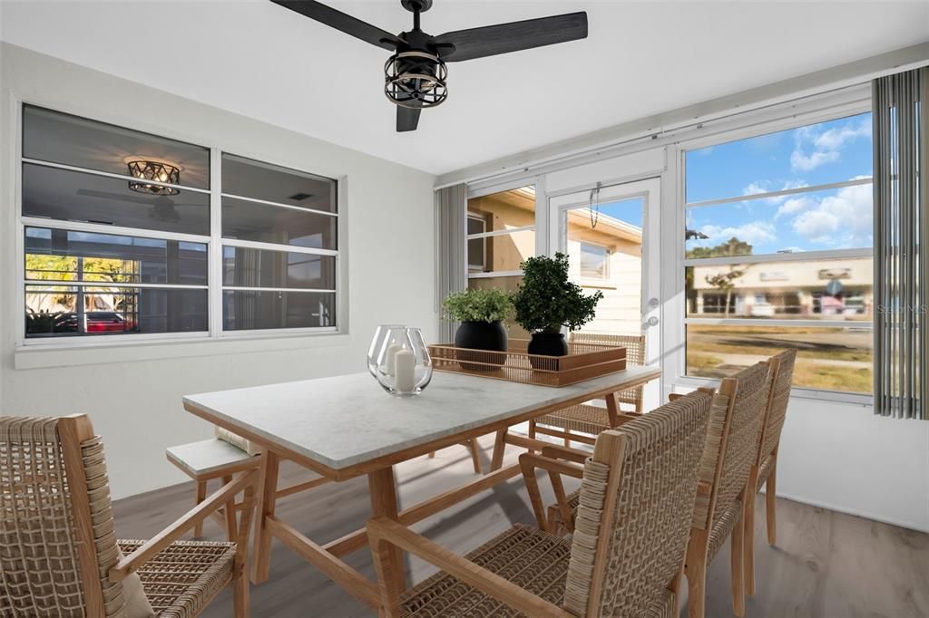 For Sale: $299,900 (2 beds, 2 baths, 1504 Square Feet)