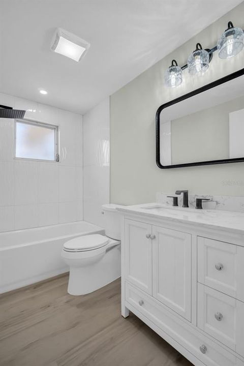 For Sale: $299,900 (2 beds, 2 baths, 1504 Square Feet)