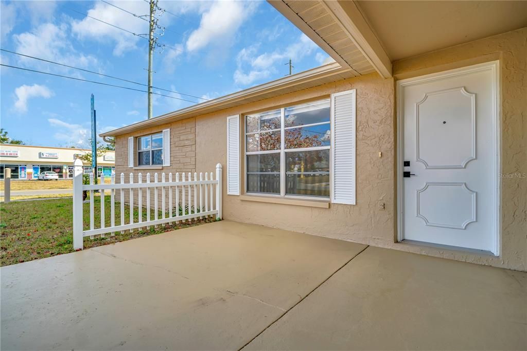 For Sale: $299,900 (2 beds, 2 baths, 1504 Square Feet)