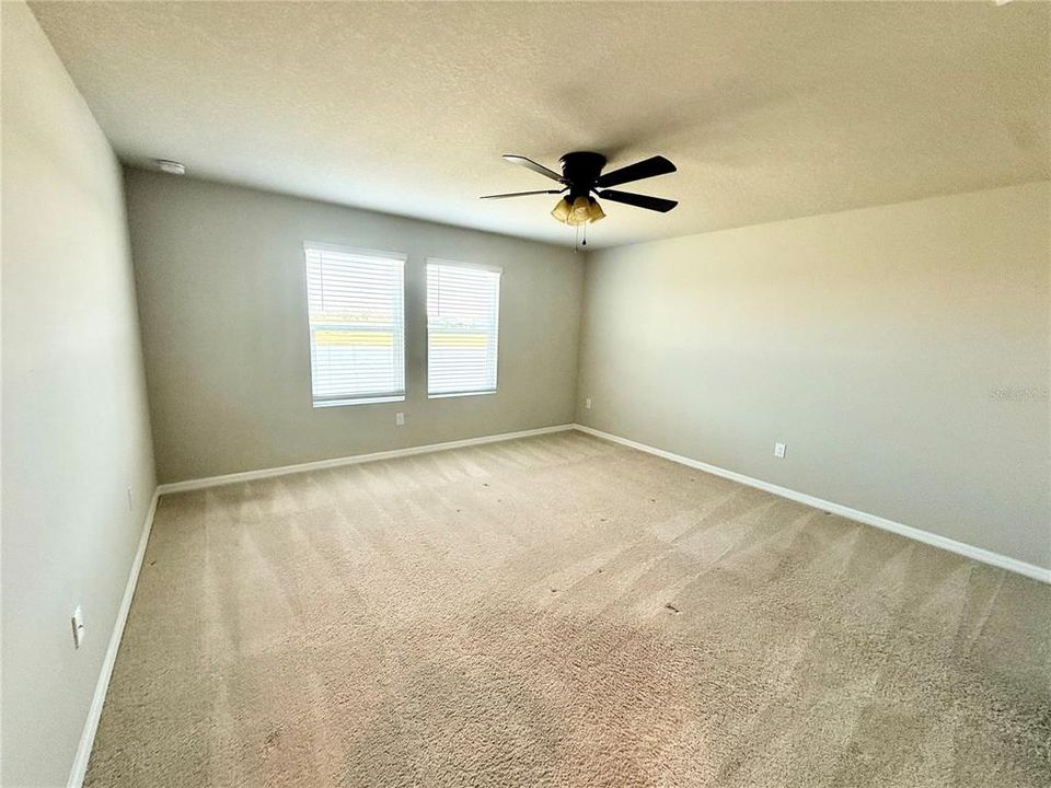 For Sale: $475,000 (4 beds, 2 baths, 2340 Square Feet)