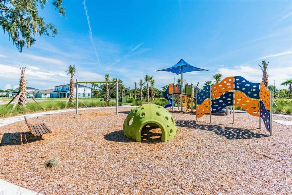 For Sale: $475,000 (4 beds, 2 baths, 2340 Square Feet)