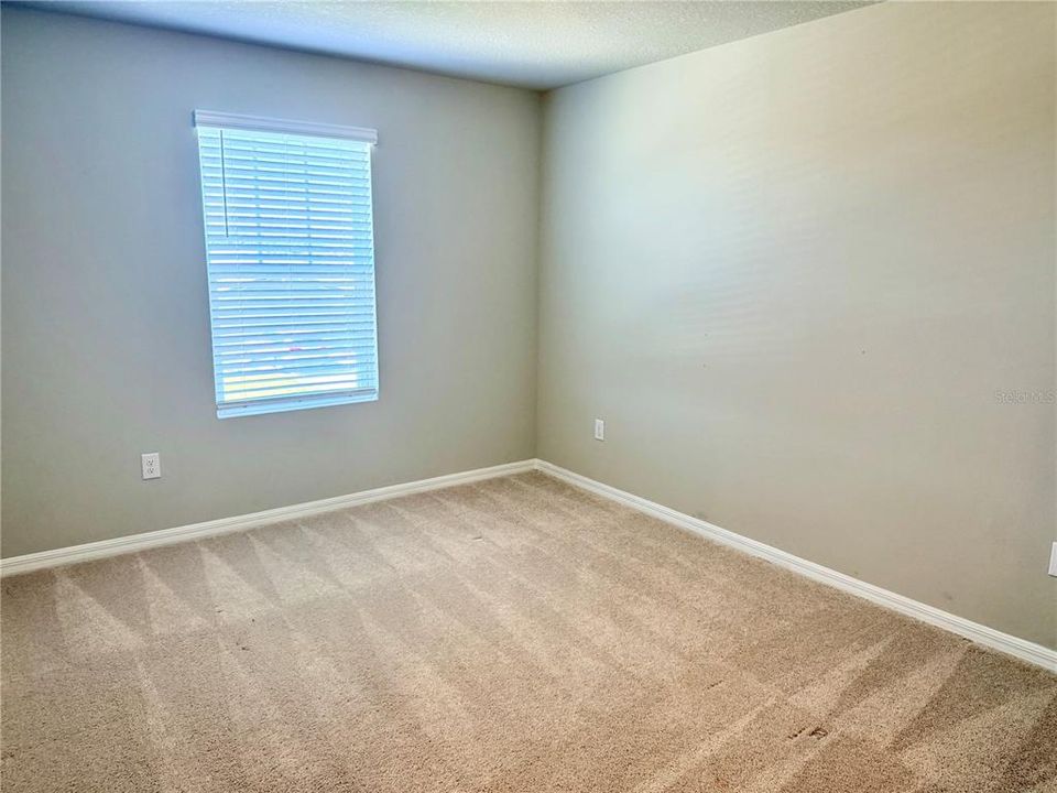 For Sale: $475,000 (4 beds, 2 baths, 2340 Square Feet)