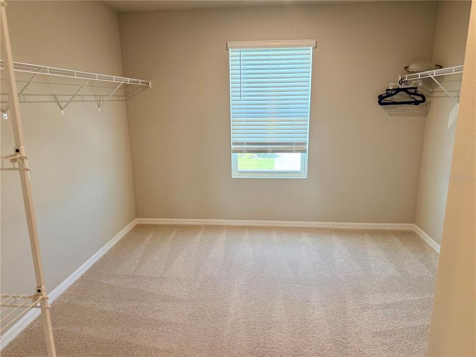 For Sale: $475,000 (4 beds, 2 baths, 2340 Square Feet)