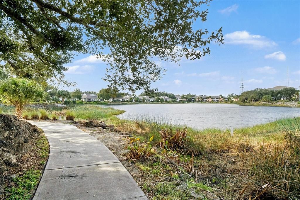 待售: $175,000 (2 贝兹, 2 浴室, 993 平方英尺)