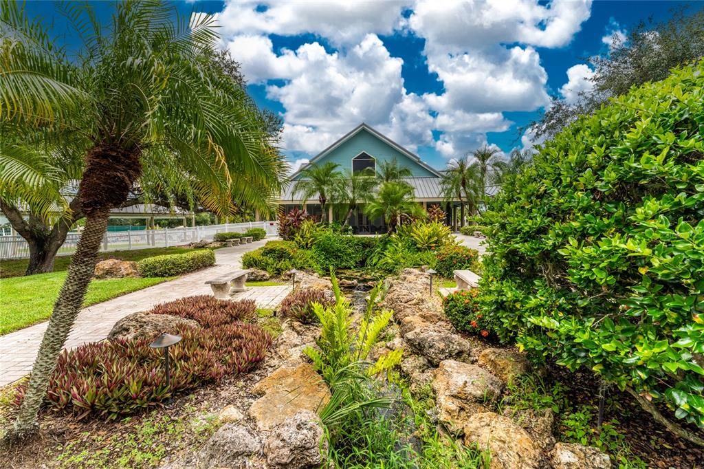 待售: $175,000 (2 贝兹, 2 浴室, 993 平方英尺)