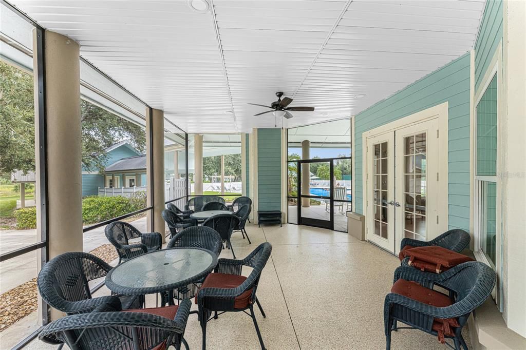 待售: $175,000 (2 贝兹, 2 浴室, 993 平方英尺)