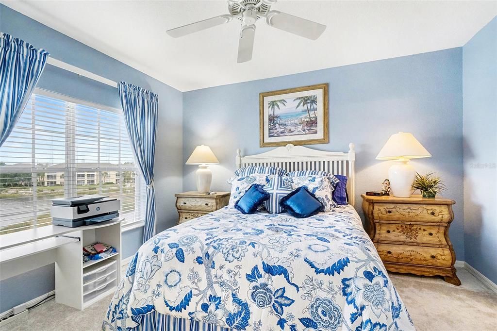 待售: $175,000 (2 贝兹, 2 浴室, 993 平方英尺)