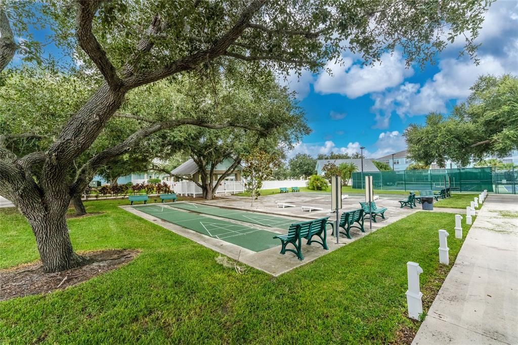 待售: $175,000 (2 贝兹, 2 浴室, 993 平方英尺)